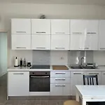 Appartamento Como In Lora