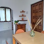 Casa Sofi By Quokka 360 - Near Rezzonico Castle