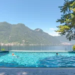 Apartament With Shared Pool And Parking! Lake View