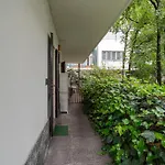 Como Cozy Studio Apartment