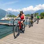 Villa Iris -Pet Friendly Stay - Garden - Private Parking- Bike Friendly Holiday House