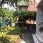 Nuova Casa Vacanze Nonna Prassede Con Giardino E Posto Auto