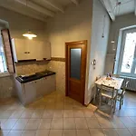 Moni\'S House