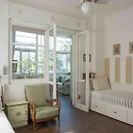 Bellagio Vintage Apartment With Lake Views