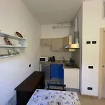 Como Lake Apartment