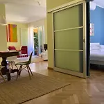 Coloniola Lake House