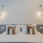 Como Liberty Suites - Garbo By Rent All Como