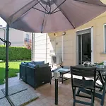 Welcomely - Violet House & Garden