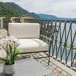 La Wally - 4 Bedroom Villa With Pool & Lake View