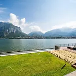 Renzo & Lucia Living Lake