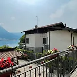 Villa Il Melograno Apartment 1 With Lake Access