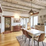 Ca Sbrisiga In Moltrasio By Halldis