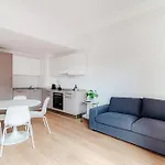 Downtown Como-Luxury Suites