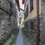 Il Borgo Sul Lago Di Como