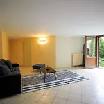 Villa Grel - By Myhomeincomo