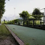 Como Lake Kosmopolitan