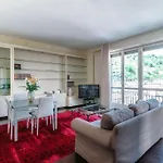 Elegante Casa Con Garage Ac Wifi Balcony