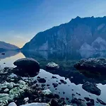 Lakefront Studio In Lecco Center - Cozy Stay With Amazing Views
