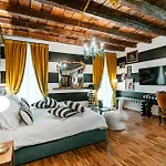 Aurum - Como Luxury Suites