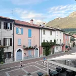 Mandello Riva Granda