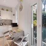 Kella\'S Holiday Home
