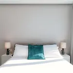 Lario Suite Apartments By Quokka 360 - With Parking Next To Como City
