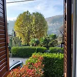 Lora Como Apartment, Free Private Parking