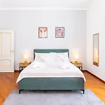 Jacuzzi Suite Luxury Apartment