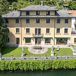 Lakefront 1800S Villa Private Dock, Art Luxury