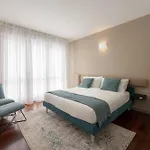 Cullinan Como Lakeview Apartment By Petra Luxury