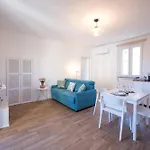Lora Feathers Suite, Free Parking, Self Check In,4