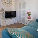 Lora Feathers Suite, Free Parking, Self Check In,4