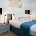Lora Apartment,Free Private Parking, Self Check In,1