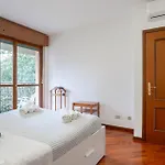 Spacious Bright Apartment Near City Center And Como Lake With Air Conditioning