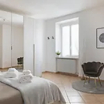 Aura-Elegant Residence In The Heart Of Como