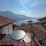 Alberto\'S Terrace Moltrasio