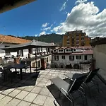 Apartment Near Downtown