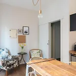 Happy Travelers Apartment By Holiday Solutions