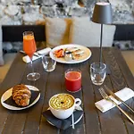 Seta Hotel