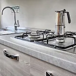 Casa Aurora Self Catering Studio Como Vacanze