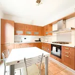 Dimora Larianda - Private Garden, Private Parking