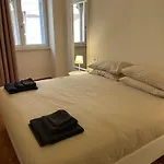 Appartamento La Dama Alla Finestra In Centro Como