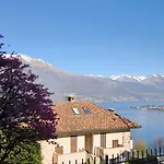 Apartment With Garden And Terrace Beautiful Lake View