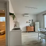 Ama Homes - Garden Lakeview