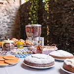 B&B La Corte And Home Restaurant - Free Parking - 10 Minutes To The Lake And Centre
