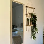 Holiday House - Como Center