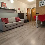 Appartamento Aleph With Private Parking, Next Train Station