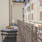 Independence Apartment With Balcony By Rent All Como