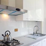 Lake View Apartment - Parking Included