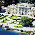 Lora Luxury House